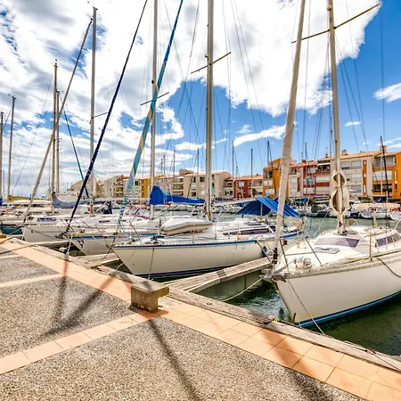 Apartment Sur Le Port Agde
