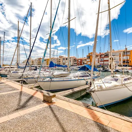 Sur Le Port דירה